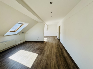 Köpenick Highlights: Gewerbeeinheit nahe Schloss – Vielseitig & sofort verfügbar, 12557 Berlin, Bürohaus