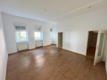 **BEZUGSFREI** Charmante Altbauwohnung mit Potenzial!, 13156 Berlin, Etagenwohnung