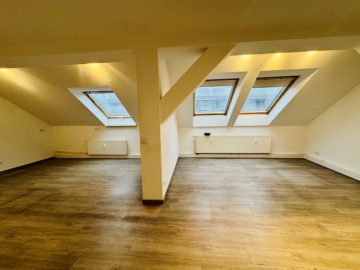 Bezugsfreie Gewerbeeinheit Nahe Schloss Köpenick! *Verschiedene Nutzungen möglich*, 12557 Berlin, Bürohaus