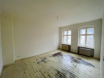 Sanierungsbedürftige Single Altbauwohnung nahe Kiehlufer!, 12059 Berlin, Etagenwohnung