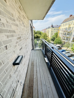 Bezugsfreie Wohnung am Mauerpark! *EBK / AUFZUG / BALKON*, 10437 Berlin, Etagenwohnung