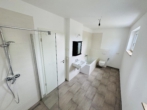 Charmante Doppelhaushälfte / Townhouse mit Gartenparadies im Herzen Altglienickes! - Badezimmer