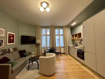 MÖBLIERTES Single Apartment am Helmholtzplatz! FURNISHED Single apartment at popular Helmholtzplatz!, 10437 Berlin, Etagenwohnung