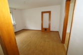 Bezugsfreies Einfamilienhaus in beliebter Lage mit großzügigen Grundstück. - DSC07511