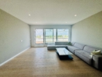 Exklusive Dachgeschosswohnung mit großer Terrasse & Blick über Berlin inkl. 2 PKW-Stellplätzen - Wohnbereich