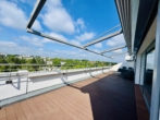 Exklusive Dachgeschosswohnung mit großer Terrasse & Blick über Berlin inkl. 2 PKW-Stellplätzen - Terrasse