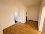 Bezugsfreie Altbauwohnung mit Balkon zum ruhigen Innenhof nahe S-Bhf Adlershof! - Flur