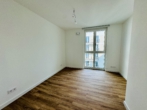 Charmante und Helle Wohnung mit großem Sonnenbalkon im Erstbezug! - Zimmer