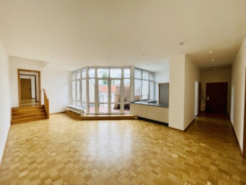 Toplage am Los-Angeles-Platz! Stilvolle Dachgeschosswohnung! *Anfragen ausschließlich SCHRIFTLICH*, 10789 Berlin, Dachgeschosswohnung