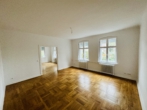 Charmante Wohnung mit kleinen Gartenanteil nahe dem beliebten Hellpfühlepark. - Zimmer 1